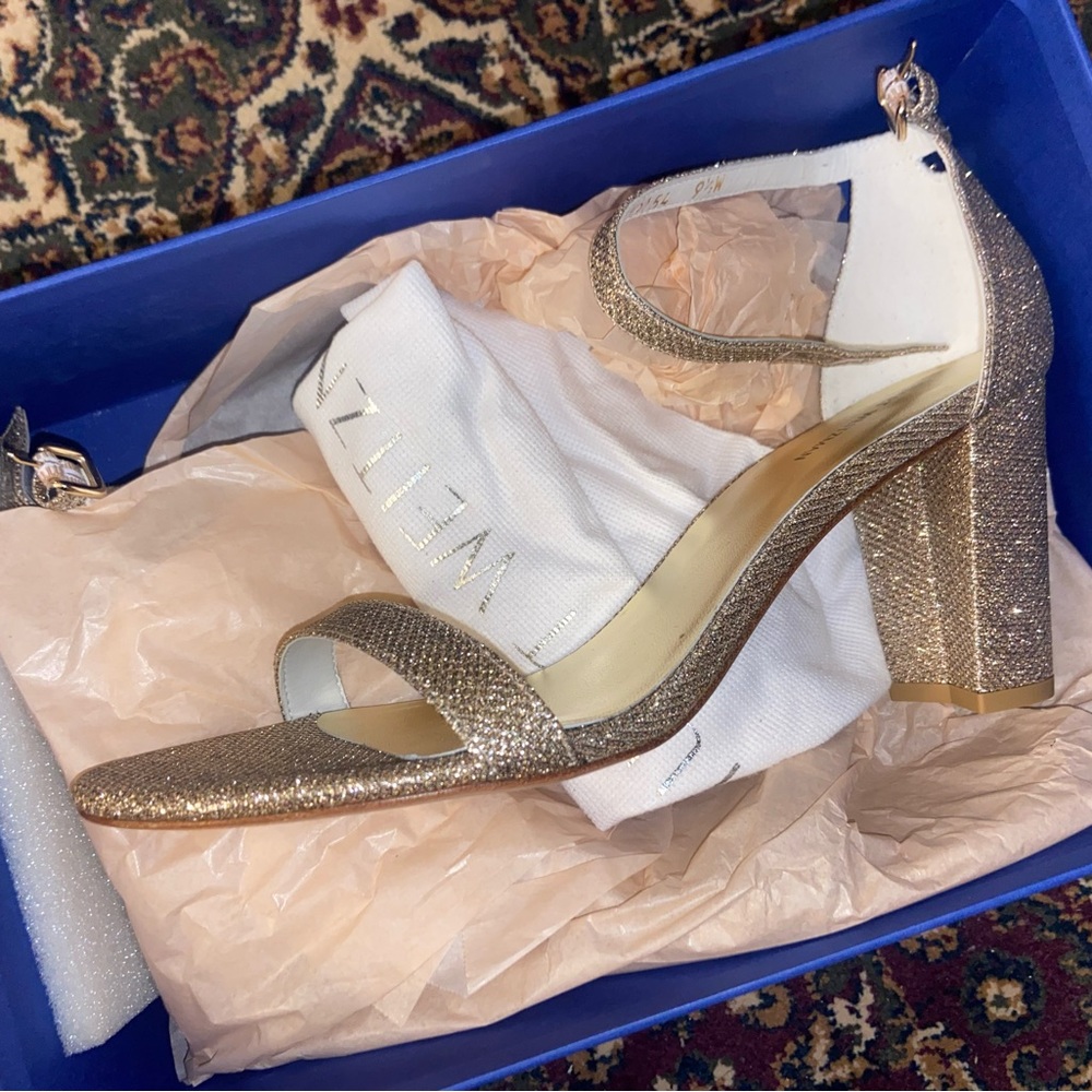 Stuart Weitzman NEARLYNUDE Sandal in Platinum